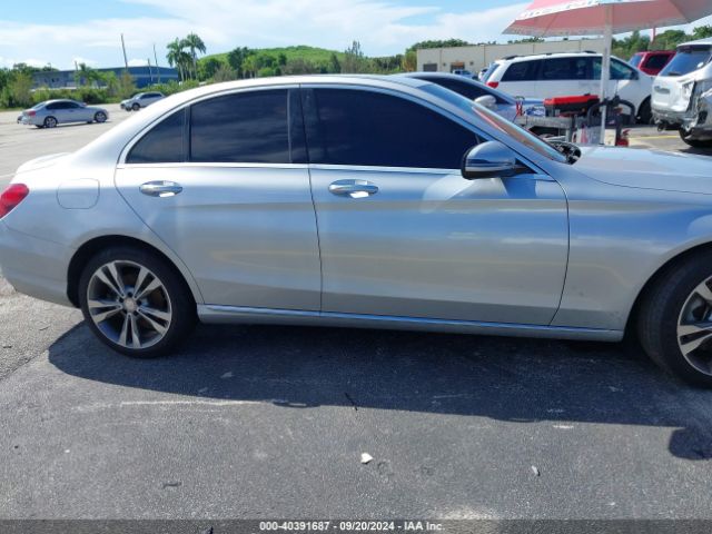 55SWF4JB9GU172215 Mercedes-Benz C 300 Luxury/sport