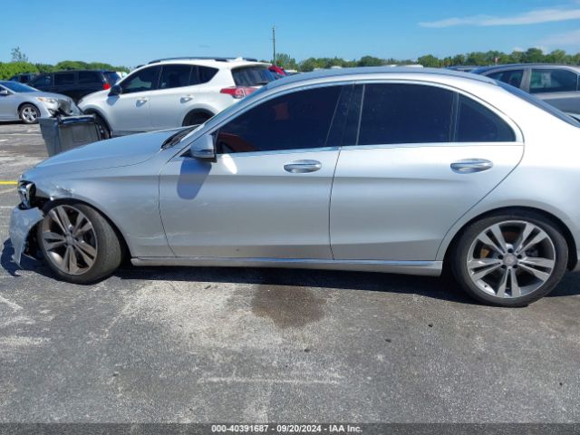 55SWF4JB9GU172215 Mercedes-Benz C 300 Luxury/sport