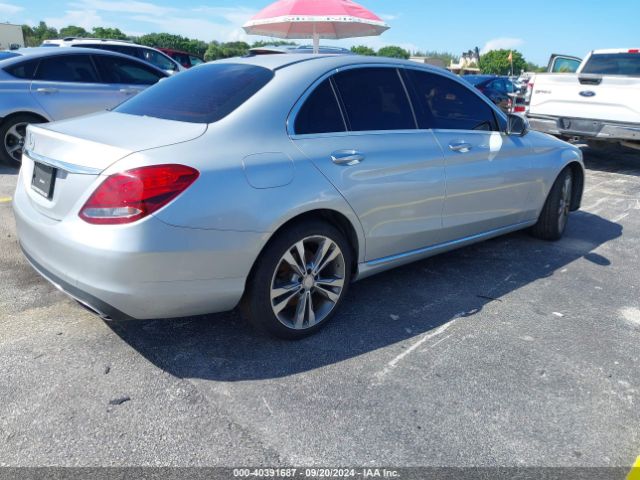 55SWF4JB9GU172215 Mercedes-Benz C 300 Luxury/sport