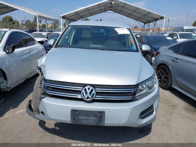 WVGAV3AX5EW042442 Volkswagen TIGUAN SE