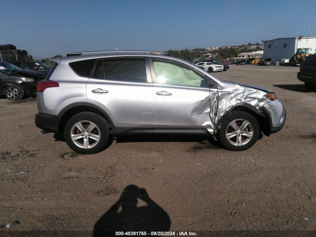 Toyota Rav4 Xle 2014 JTMRFREV3EJ006410 Image 13