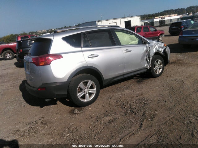 Toyota Rav4 Xle 2014 JTMRFREV3EJ006410 Image 4
