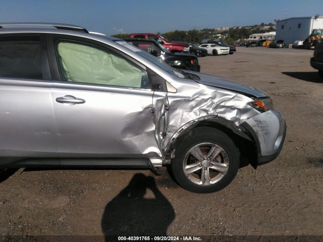 Toyota Rav4 Xle 2014 JTMRFREV3EJ006410 Image 6