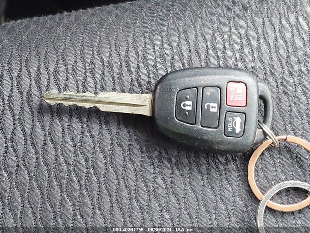 Toyota COROLLA LE 2018 2T1BURHE1JC092342 Image 11