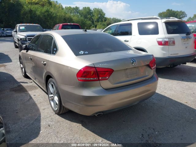 1VWBV7A39FC055224 Volkswagen Passat 2.0l Tdi Se