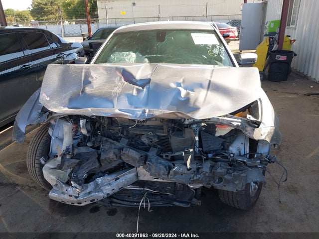 2C3CDXHG3JH215997 Dodge Charger Sxt Plus Rwd
