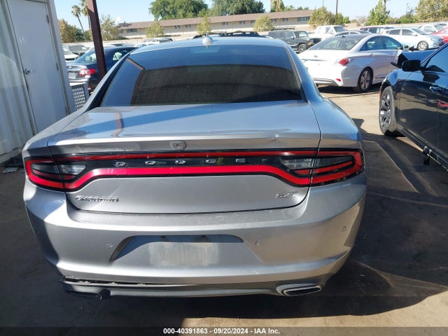 2C3CDXHG3JH215997 Dodge Charger Sxt Plus Rwd