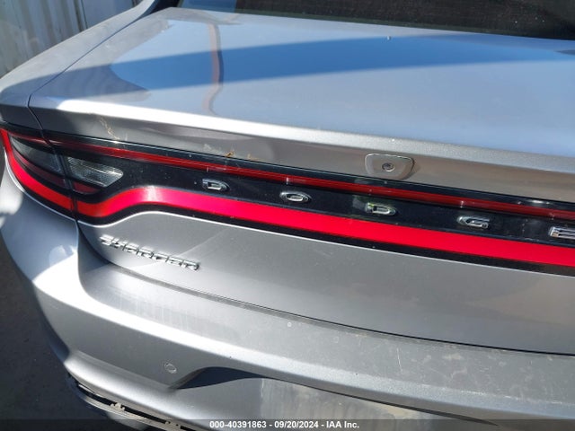 2C3CDXHG3JH215997 Dodge Charger Sxt Plus Rwd