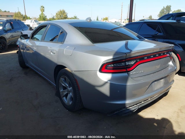 2C3CDXHG3JH215997 Dodge Charger Sxt Plus Rwd
