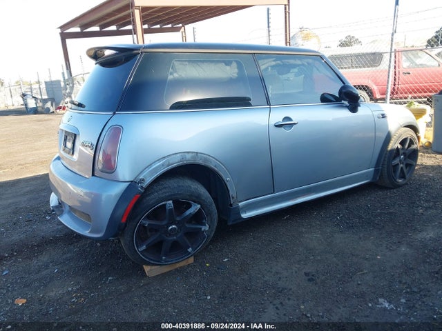 2004 MINI COOPER S WMWRE33454TD89151 Photo 3