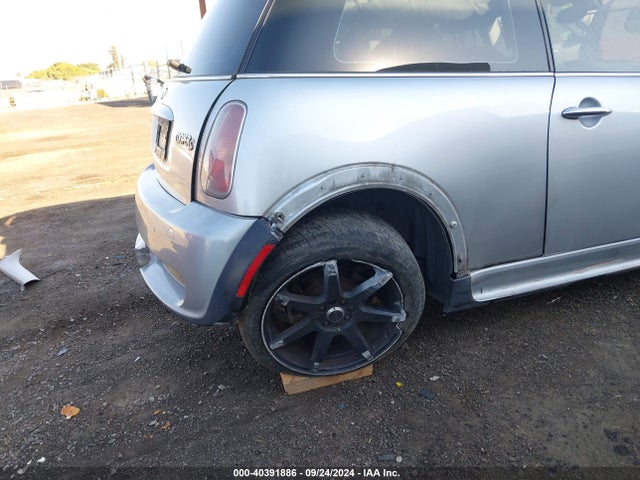 2004 MINI COOPER S WMWRE33454TD89151 Photo 5