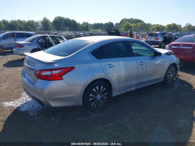 1N4AL3AP0HC480209 Nissan Altima 2.5 S