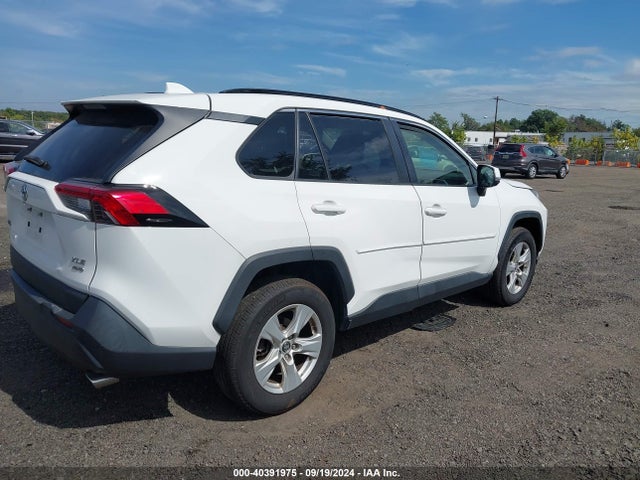 Toyota Rav4 Xle 2019 JTMP1RFV8KD022942 Image 4