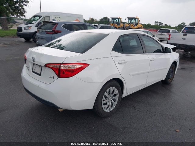 Toyota COROLLA LE 2018 2T1BURHE1JC029077 Image 4