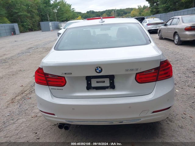 BMW 328i Xdrive 2015 WBA3B3C53FJ984521 Image 16