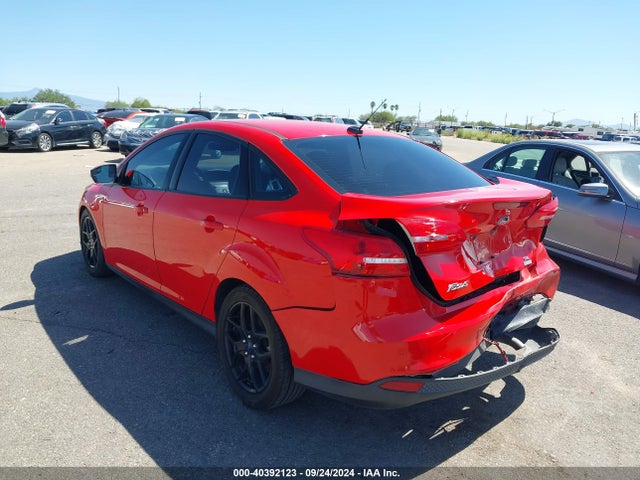 Ford FOCUS SE 2016 1FADP3FE6GL263058 Image 3