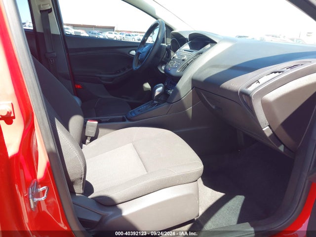 Ford FOCUS SE 2016 1FADP3FE6GL263058 Image 5