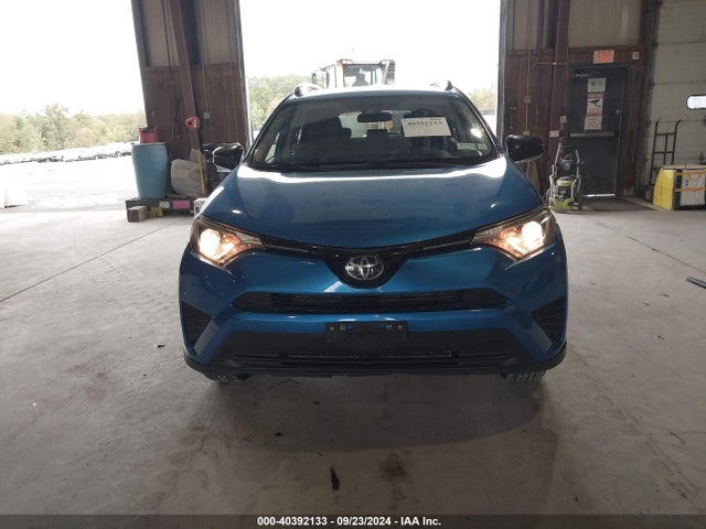 Toyota RAV4 LE 2018 JTMBFREV3JJ254409 Image 13