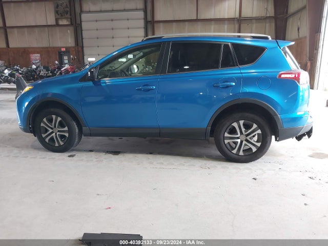 Toyota RAV4 LE 2018 JTMBFREV3JJ254409 Image 15