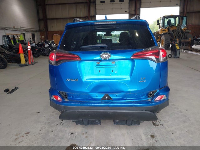 Toyota RAV4 LE 2018 JTMBFREV3JJ254409 Image 17