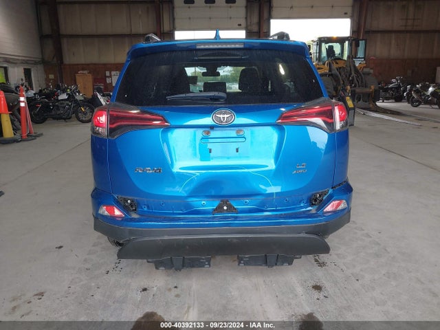 Toyota RAV4 LE 2018 JTMBFREV3JJ254409 Image 6
