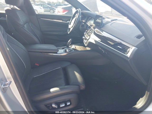 WBAJE5C53JWA96747 BMW 540I