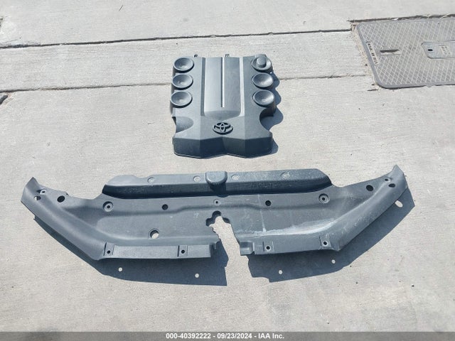 Toyota 4RUNNER SR5 2018 JTEBU5JR6J5562766 Image 12