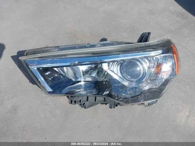 Toyota 4RUNNER SR5 2018 JTEBU5JR6J5562766 Image 21