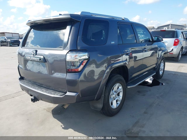 Toyota 4RUNNER SR5 2018 JTEBU5JR6J5562766 Image 4