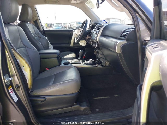 Toyota 4RUNNER SR5 2018 JTEBU5JR6J5562766 Image 5