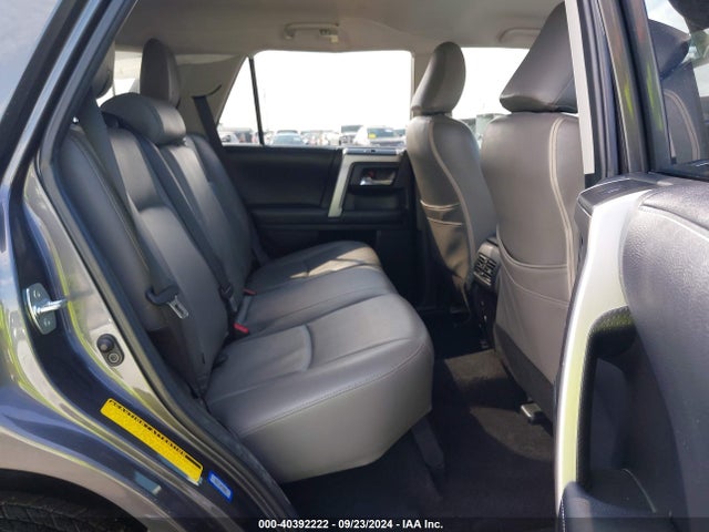 Toyota 4RUNNER SR5 2018 JTEBU5JR6J5562766 Image 8