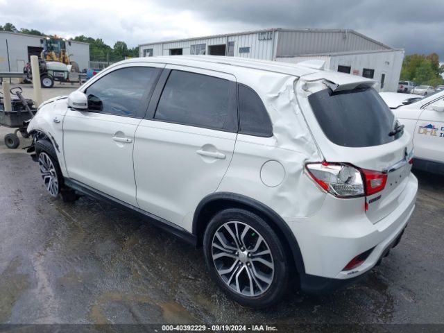JA4AP3AU8JU016812 Mitsubishi Outlander Sport 2.0 Es