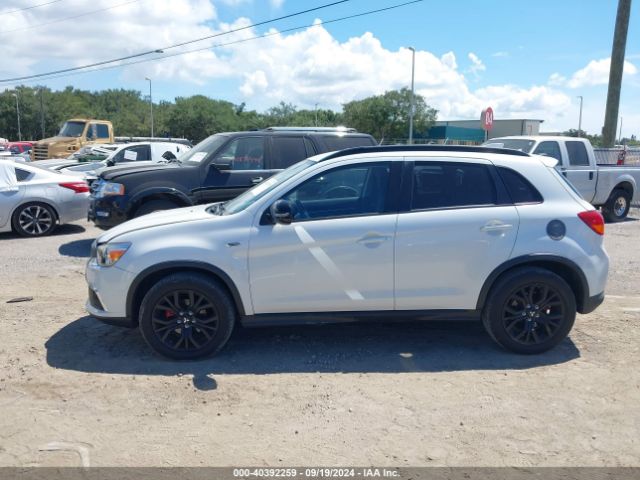 JA4AP3AU2HZ059460 Mitsubishi Outlander Sport 2.0 Le