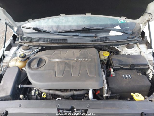 1C3CCCEG0GN100693 Chrysler 200 C