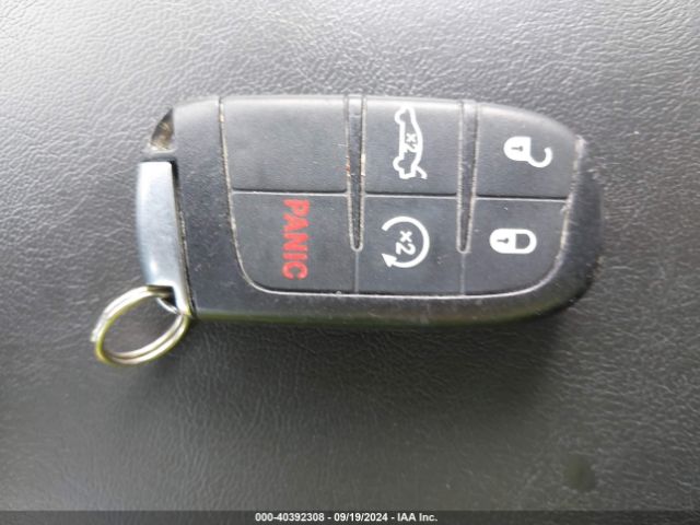 1C3CCCEG0GN100693 Chrysler 200 C