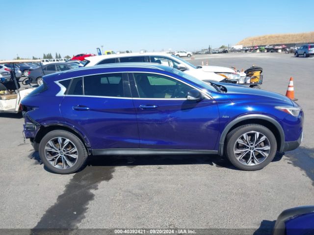 SJKCH5CR9HA035751 Infiniti Qx30 Premium