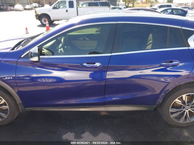 SJKCH5CR9HA035751 Infiniti Qx30 Premium