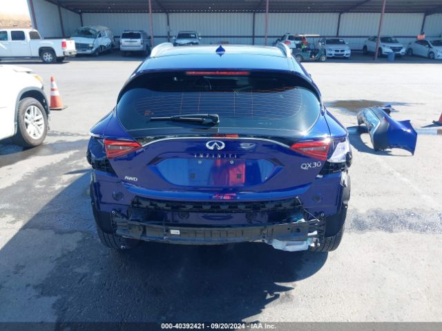 SJKCH5CR9HA035751 Infiniti Qx30 Premium