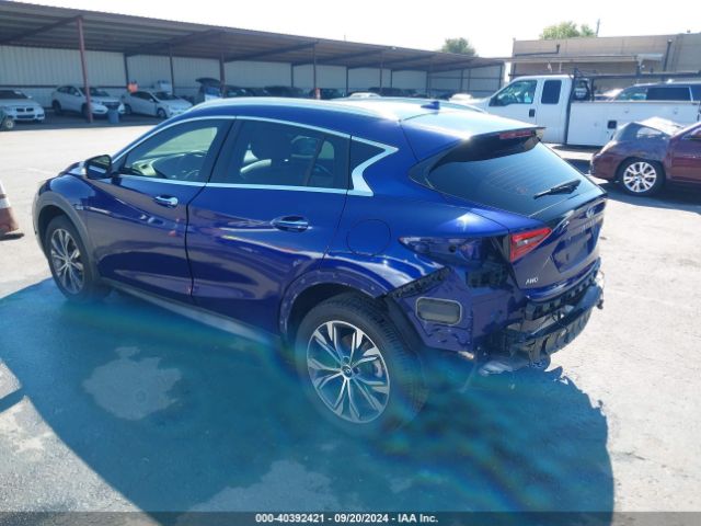 SJKCH5CR9HA035751 Infiniti Qx30 Premium