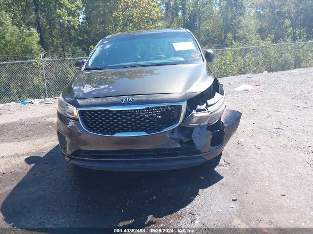 KIA SEDONA LX 2016 KNDMB5C19G6185797 Image 12