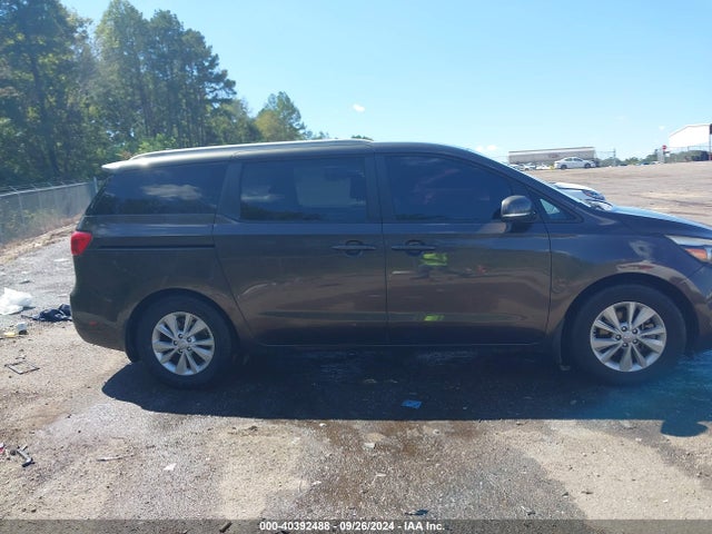KIA SEDONA LX 2016 KNDMB5C19G6185797 Image 13