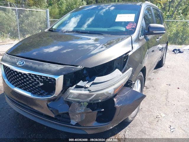 KIA SEDONA LX 2016 KNDMB5C19G6185797 Image 6