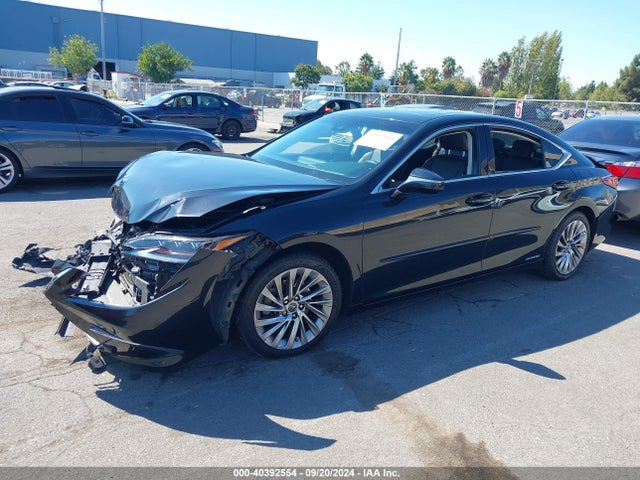 58AEA1C18MU001736 Lexus Es 300h Luxury