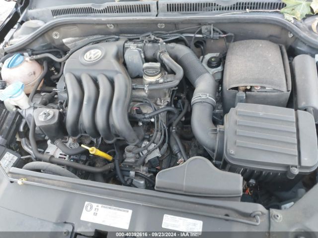 3VW2K7AJ5EM405212 Volkswagen Jetta 2.0l S