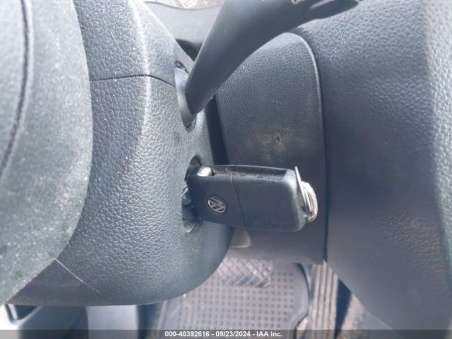 3VW2K7AJ5EM405212 Volkswagen Jetta 2.0l S