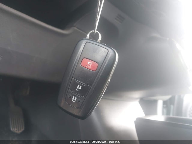 Toyota Prius Two 2018 JTDKBRFU6J3582784 Image 11