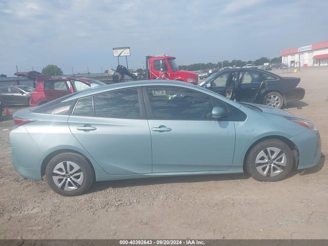 Toyota Prius Two 2018 JTDKBRFU6J3582784 Image 13