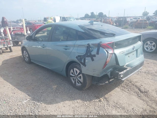 Toyota Prius Two 2018 JTDKBRFU6J3582784 Image 3