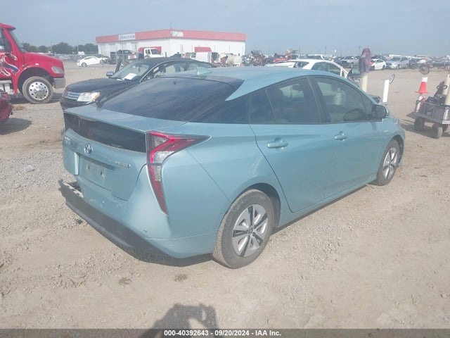 Toyota Prius Two 2018 JTDKBRFU6J3582784 Image 4