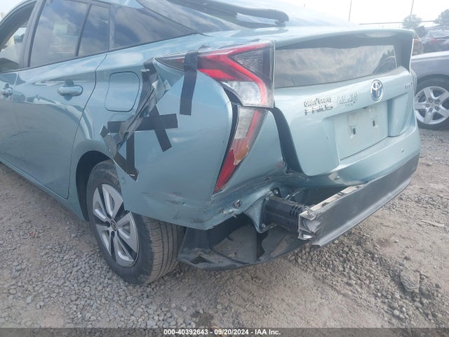 Toyota Prius Two 2018 JTDKBRFU6J3582784 Image 6